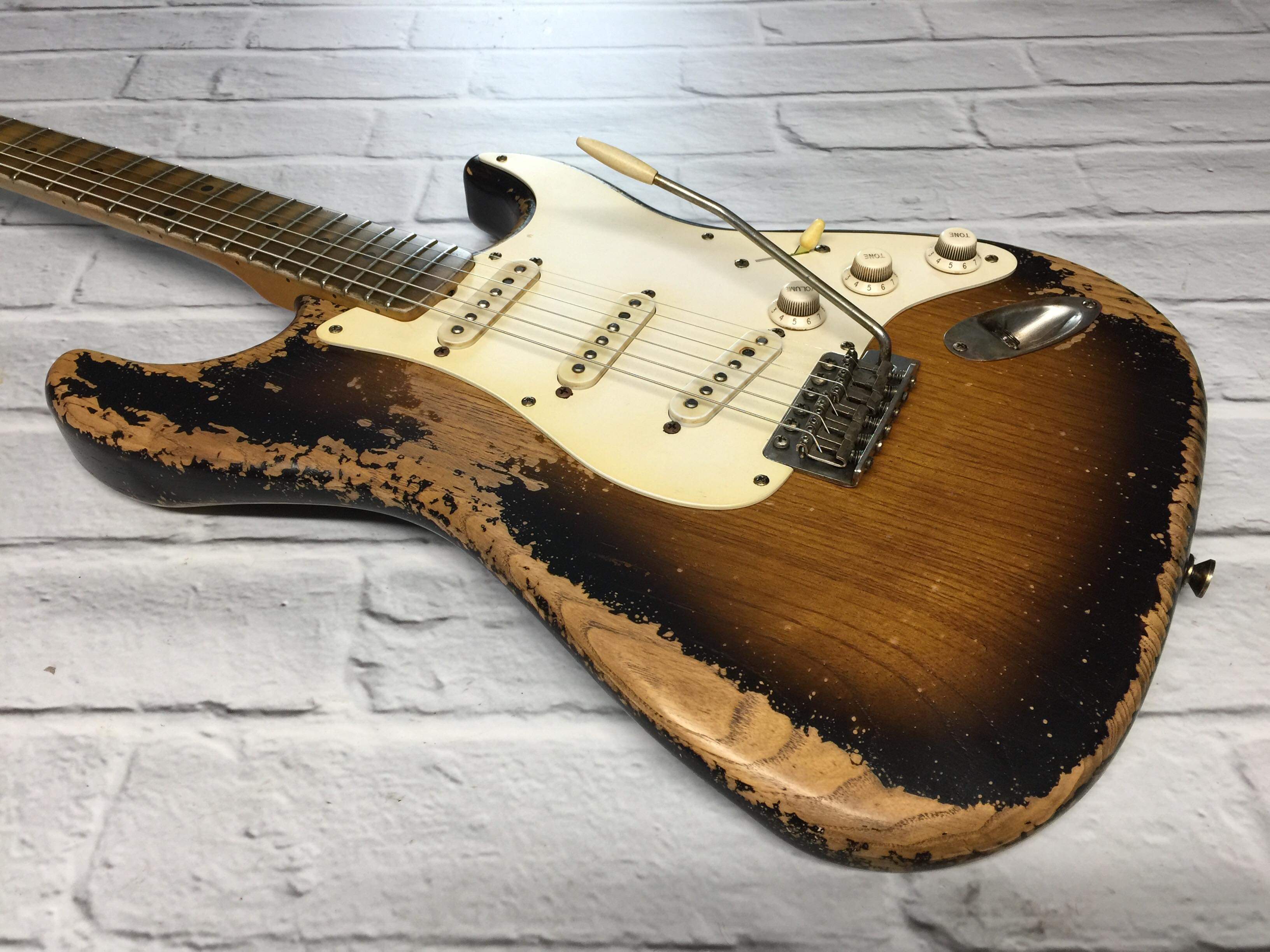 VSS Tobacco Burst Medium Relic Ash '54 – Fraser Guitars