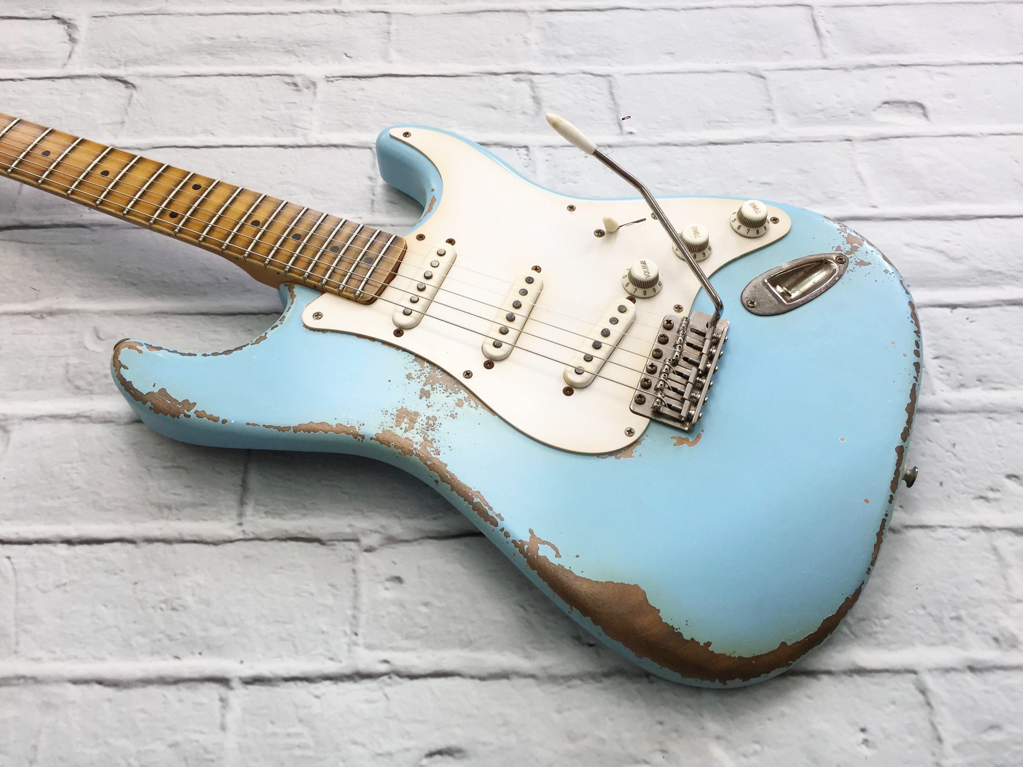VSS Daphne Blue Light Relic '50s – Fraser Guitars